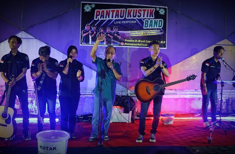 Motivasi Industri kreatif Pejabat Bupati Musi Banyuasin Drs Apriyadi Msi Hadiri Show Pantau Band