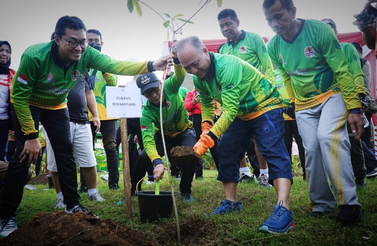 Pejabat Bupati Musi Banyuasin Drs Apriyadi Msi :Mari kita Jaga kebersihan dan kelestarian Lingkungan