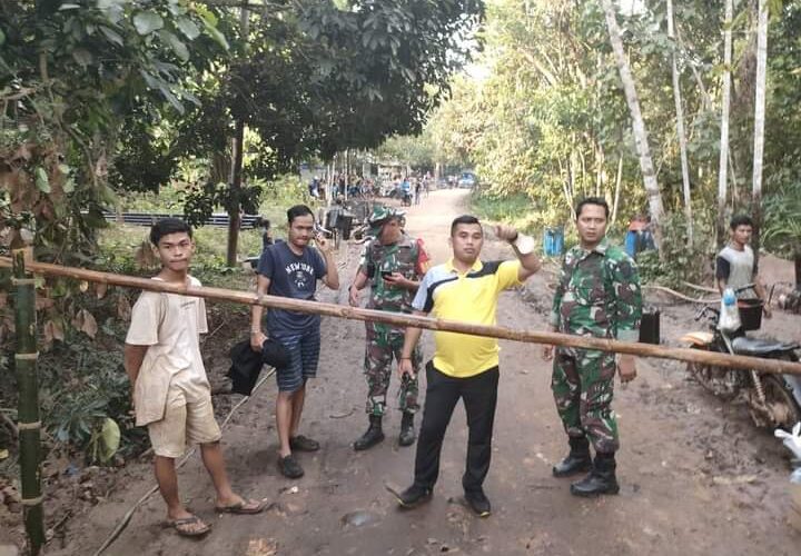 Evakuasi warga dan amankan lokasi semburan Minyak di Keluang