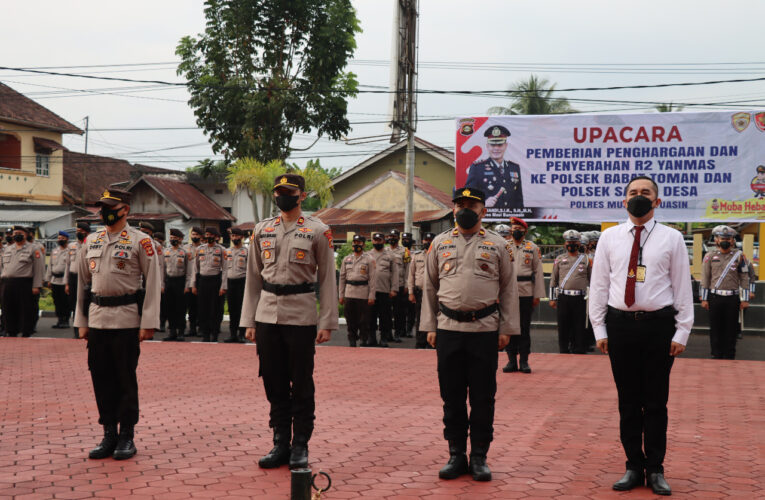 Kapolres Muba AKBP Siswandi, SIK Beri Penghargaan Anggota Berprestasi