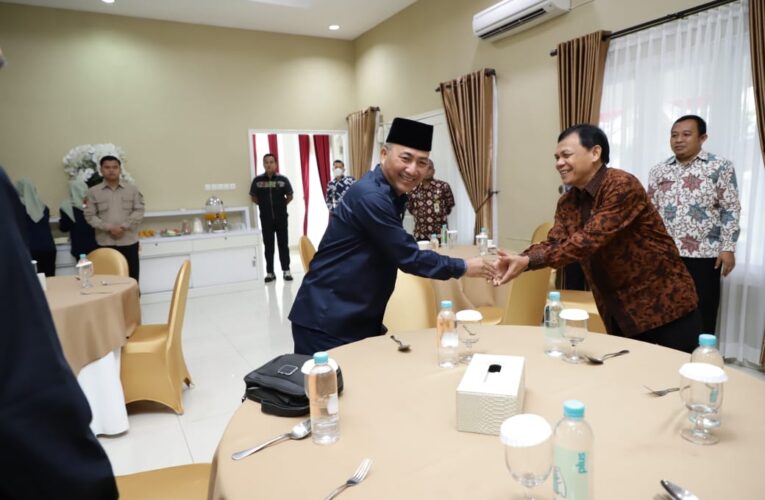 Diskusi Sambil Coffee Morning Ala Pj Bupati Apriyadi dengan Waka PT Agama Palembang