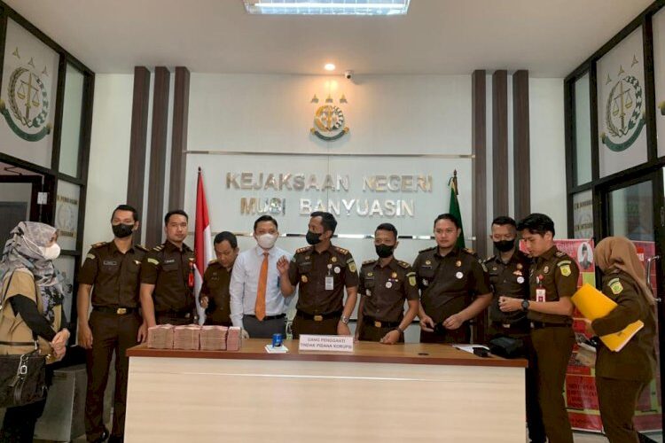 Terpidana Korupsi Pembangunan Gedung Serbaguna Muba Serahkan Uang Pengganti, Besarannya Capai Rp700 juta