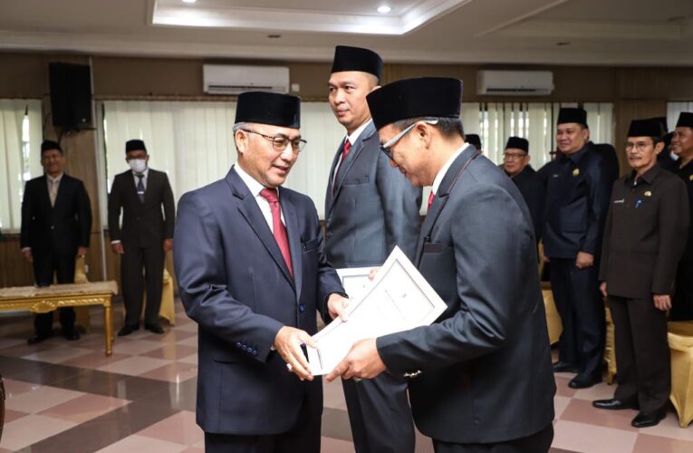 Pj Bupati Apriyadi Lantik Kadis PUPR dan Direktur RSUD Sekayu