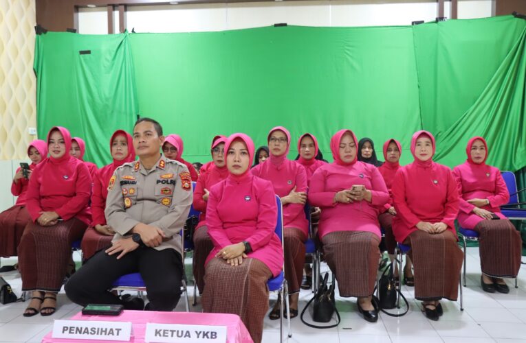 Bayangkari Polres Muba memperingati Hari ulang tahun Yayasan Kemala Bhayangkari (YKB) ke-43