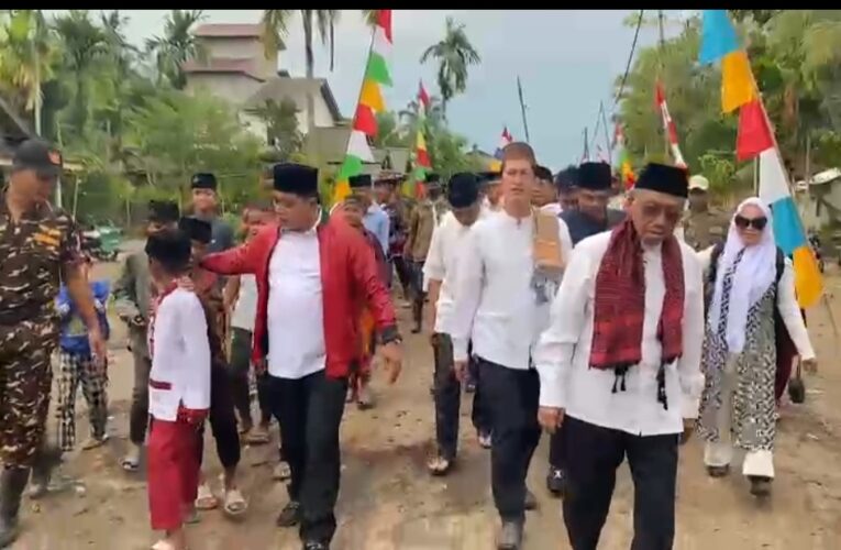 Ketua DPRD Banyuasin Bersama Bupati Kunjungi Desa Delta Upang