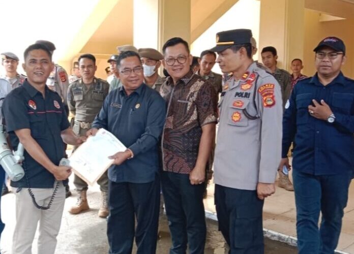 Sekretariat Dewan Terima Aspirasi Pendemo