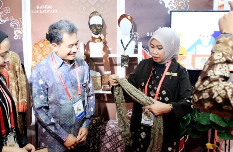 Bangga, Tenun Gambo Muba Eksis di Puncak Perayaan  HUT 43 Dekranas Kerajinan 2023.