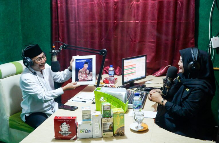 Lewat Radio, Pj Bupati Apriyadi Himbau Masyarakat Tentang Karhutbunlah