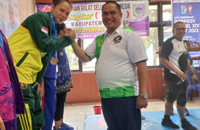 Dua Atlet Cabor Gulat Muba Kembali Peroleh Emas di Porprov Sumsel XIV