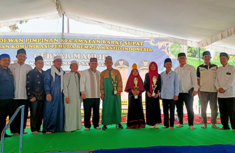 Tutup Gebyar Maulid Nabi SAW, Asisten I Setda Muba Bagikan Hadiah Buat Pemenang