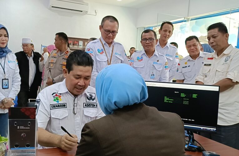 Sudah Pantas kecamatan Plakat Tinggi Ada kantor Kas dan Mesin CRM