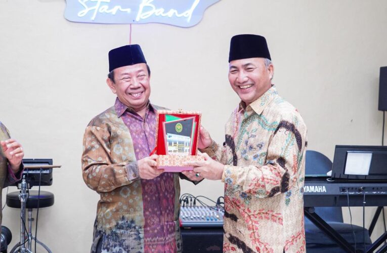 Pj Bupati Apriyadi Jamu Makan Malam Ketua Pengadilan Tinggi Agama Palembang