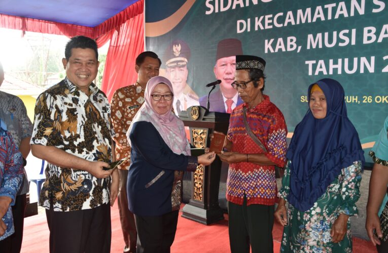Warga Sungai Keruh Antusias Ikuti Sidang Isbat Nikah Terpadu