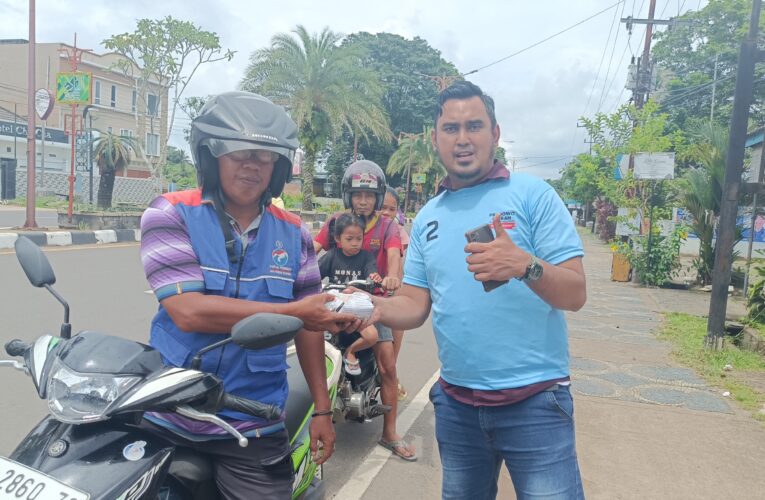 Tim Kampanye Daerah (TKD) Prabowo – Gibran Musi Banyuasin Bagi Makan Siang Gratis