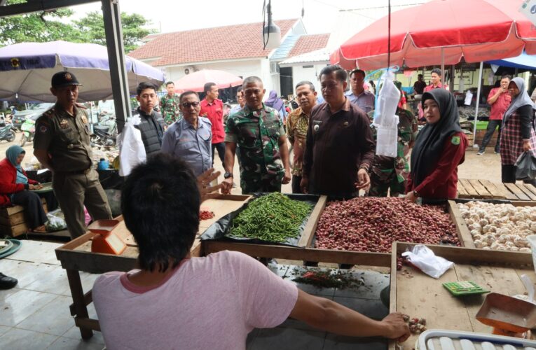 Harga beras turun dan stok tercukupi menjelang ramadhan