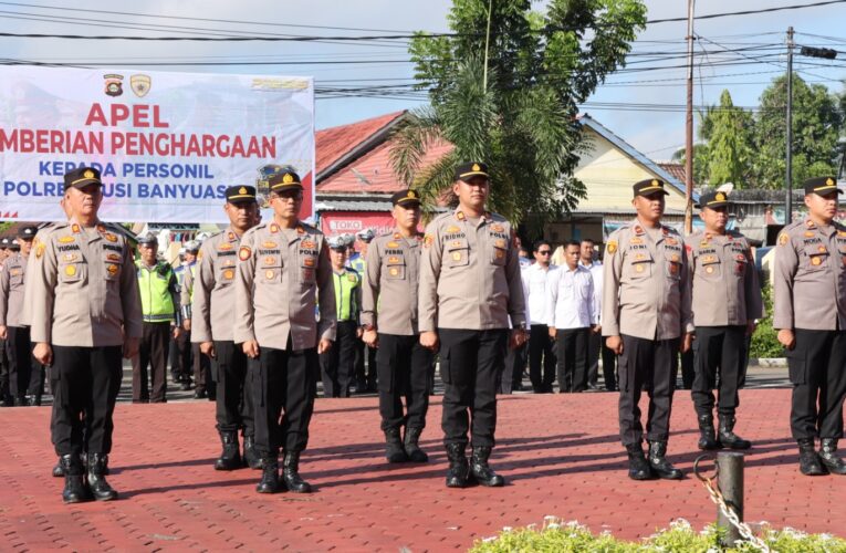 Sebanyak 13 Kapolsek jajaran polres Muba Mendapatkan Penghargaan