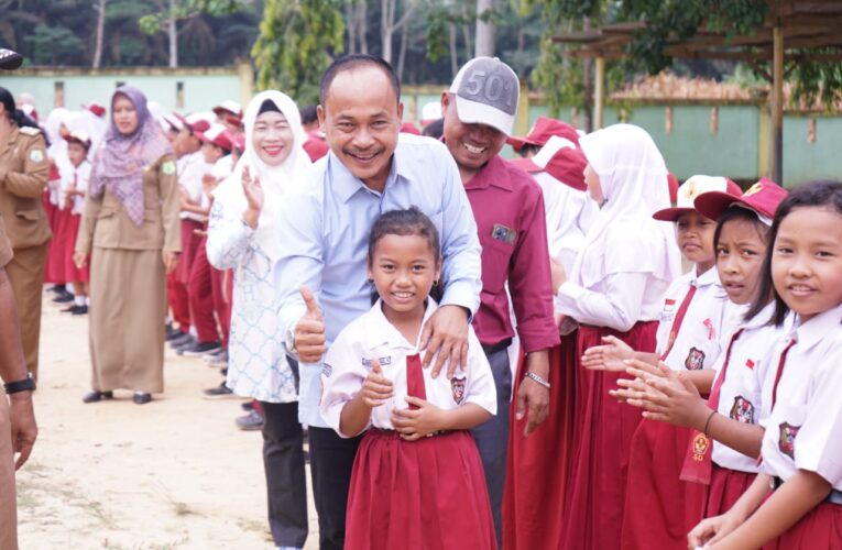 Resmikan 2 Bangunan Baru Sekolah Dasar Mangsang,Sugondo  Berharap Cukupi Kebutuhan Akses Pendidikan