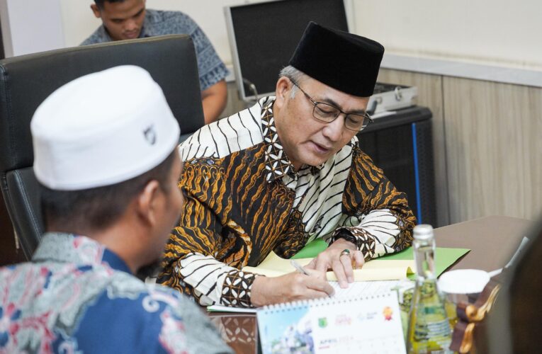 Dapat Bantuan Ratusan Juta, Ponpes Darul Qur’an Ucapkan Terima Kasih ke Sekda Apriyadi