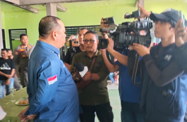 Pihak Kepolisian dan Pemerintah Muba melakukan mediasi bersama Pelaku Ilegal  refinery  di kecamatan Keluang