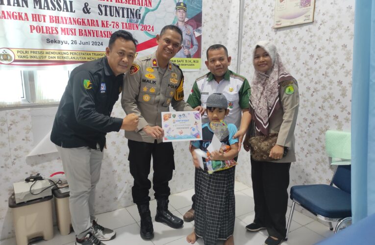 sunat massal oleh Si Dokkes Polres Muba dalam rangka Hari Bhayangkara ke-78 tahun 2024.