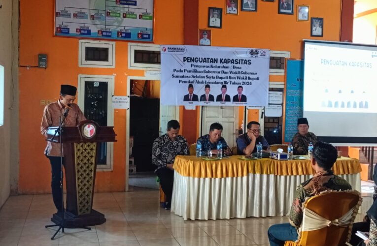 Hadirkan Narasumber Berkompeten Panitia Pengawas Pemilu Kecamatan (Panwascam) Tanah Abang mengadakan kegiatan Penguatan Kapasitas Pengawas