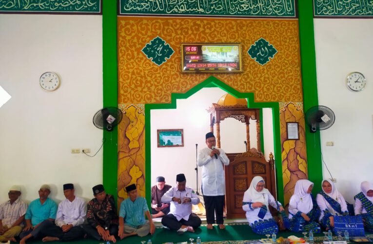 Ketua BKMT Muba Lantik HISBI BKMT Kecamatan Sungai Keruh Periode 2024 – 2029