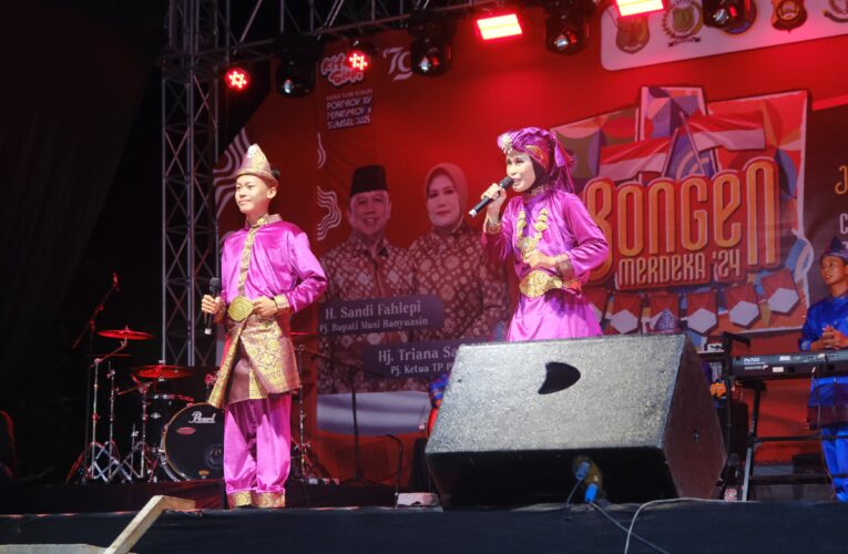 Kolaborasi Senjang Guru dan Murid Tampil Di Festival Bongen Merdeka