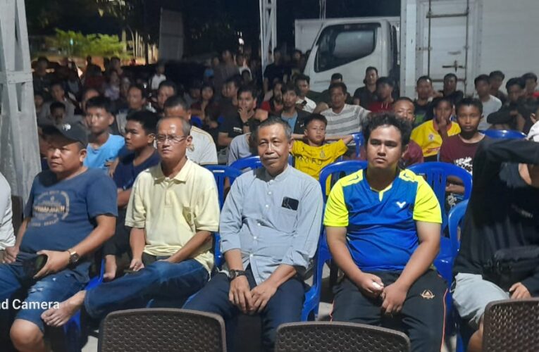 Bakal Calon Wakil Bupati Musi Banyuasin  Dr H Safarudin SH MH” Ikut Nobar Di Posko Umak”