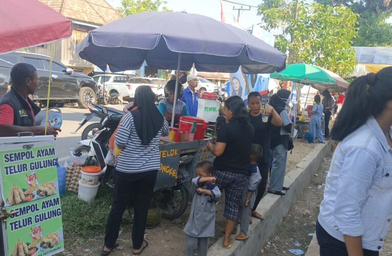 Tumpah Ruah Tasyakuran Calon Wakil Bupati Musi Banyuasin Efek Pedagang Ramai Pembeli