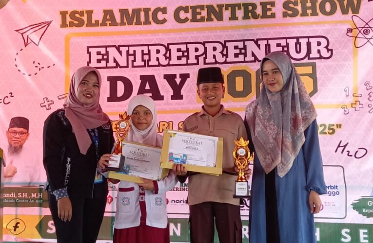 Membanggakan Aisyah Azzalea Raihanah. Juara satu Lomba Puisi Tingkat SD