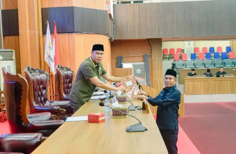 Melalui Wakil Bupati Pemkab Mura Sampaikan LPJ APBD 2024 Ke DPRD