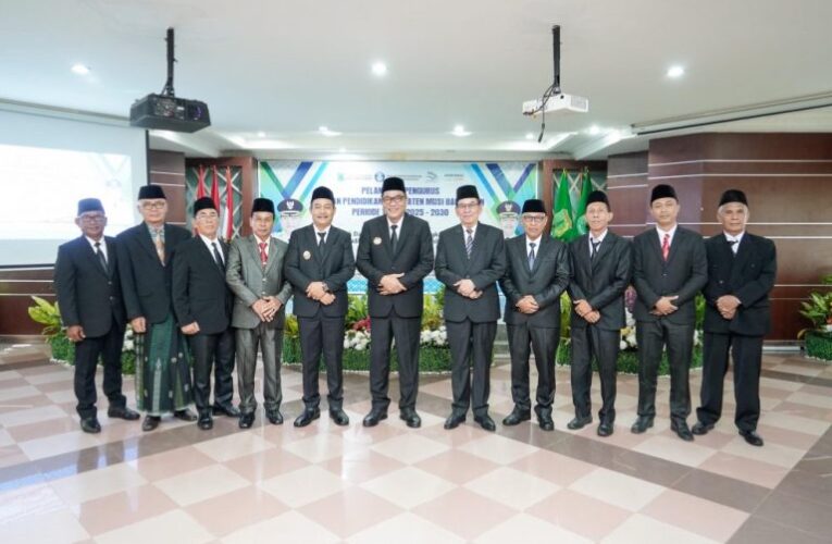 Bupati H M Toha Lantik Sembilan Dewan Pendidikan Kabupaten Muba