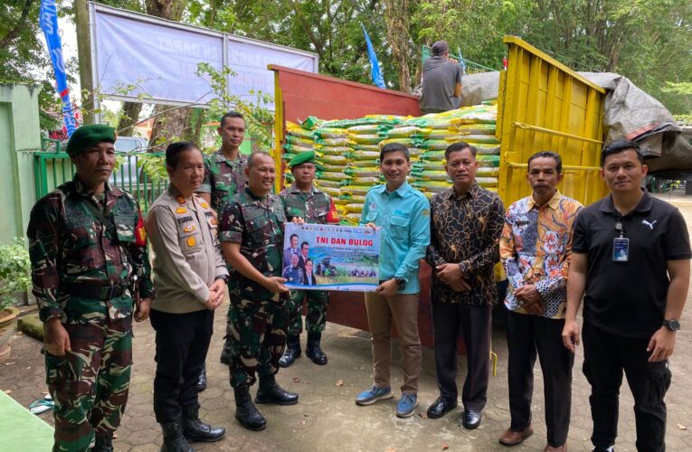 Bank Sumsel Babel Ikut mendukung  Penyaluran Beras Murah  Koramil 401-03/Sekayu  Musi Banyuasin