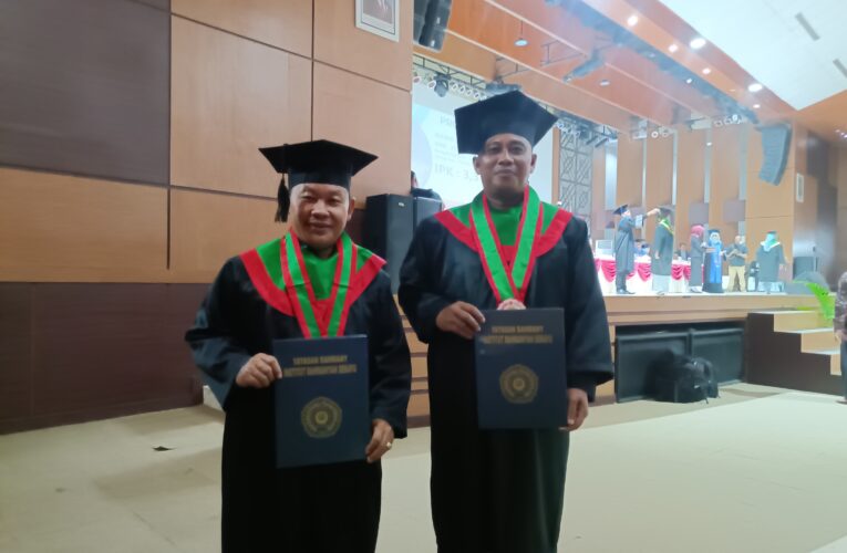 Dua Kades Di Wisuda Institut Rahmaniyah Sekayu