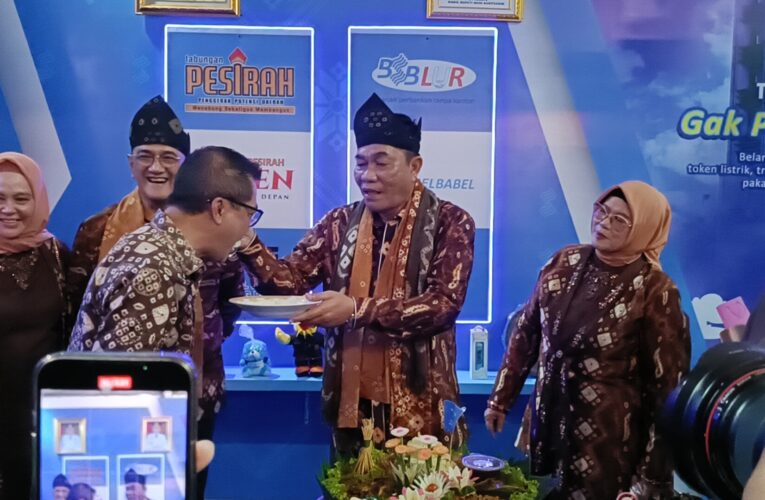HUT Muba ke 69 Bupati Muba Potong Tumpeng Bank Sumsel Babel Sekayu