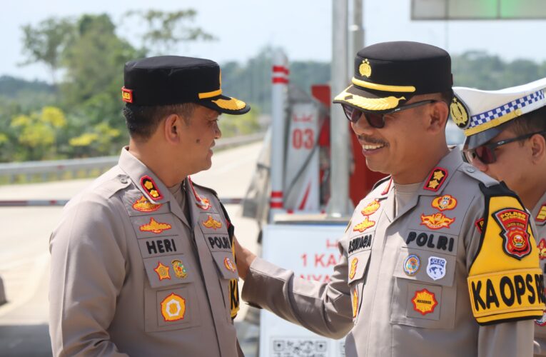 Sinergi Polda Sumsel-Jambi, Kapolres Muba dan Muara Jambi Cek Jalintim dan Tol Jelang Nataru 2025/2026