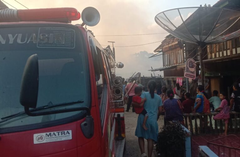 Kebakaran Melalap Permukiman di Desa Teluk Lais, 10 KK Terdampak