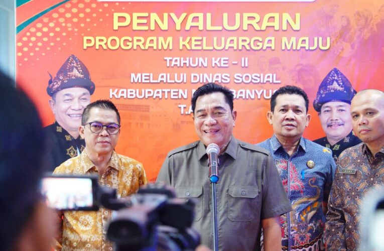 Kembali Dipercaya Pemkab Muba, Bank Sumsel Babel Salurkan Bantuan PKM Senilai Rp5 Juta untuk 3.790 KK di Jalan Merdeka